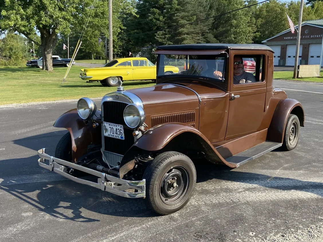 Brown 1930 Marquette coupe at Freddie's Cruise-In 2022.