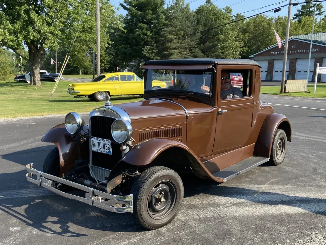 Brown Vintage Pickup at Freddie's Cruise-In 2022 in Vassalboro, Maine.